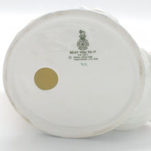 将图片加载到图库查看器,HN2871 Beat You To It - Vintage Porcelain Figurine by Royal Doulton, circa 1980 (Item# P-7636)-Timeless Gallery