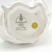 将图片加载到图库查看器,HN3645 Lindsay - Vintage Porcelain Figurine by Royal Doulton, circa 1995 (Item# P-5188)-Timeless Gallery