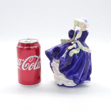 将图片加载到图库查看器,HN3735 Top O’ The Hill - Rare Colourway Limited Edition - Vintage Porcelain Figurine by Royal Doulton, dated 1997 (Item# P-7100)-Timeless Gallery