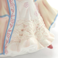 将图片加载到图库查看器,HN5107 Summers Belle - Porcelain Figurine by Royal Doulton, circa 2002 (Item# P-2800)-Timeless Gallery