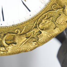 将图片加载到图库查看器,Antique Embossed Pillar Clock