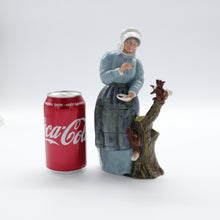 将图片加载到图库查看器,HN2783 Good Friends - Vintage Porcelain Figurine by Royal Doulton, circa 1985 (Item# P-9907)-Timeless Gallery