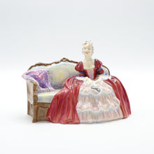 Load image into Gallery viewer, HN1997 Belle o’ the Ball - Vintage Porcelain Figurine by Royal Doulton, circa 1977 (Item# P-2688)-Timeless Gallery