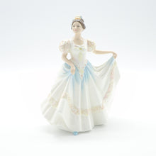 将图片加载到图库查看器,HN3645 Lindsay - Vintage Porcelain Figurine by Royal Doulton, circa 1995 (Item# P-5188)-Timeless Gallery