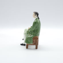 Load image into Gallery viewer, HN2227 Gentleman from Williamsburg - Vintage Porcelain Figurine by Royal Doulton, circa 1975 (Item# P-6120)-Timeless Gallery