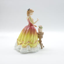 将图片加载到图库查看器,HN3380 Sarah - Rare Special Edition - Vintage Porcelain Figurine by Royal Doulton, dated 1993 (Item# P-8490)-Timeless Gallery
