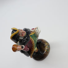 将图片加载到图库查看器,HN3261 Town Crier - Vintage Porcelain Figurine by Royal Doulton, circa 1990 (Item# P-9839)-Timeless Gallery
