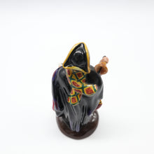 将图片加载到图库查看器,HN3261 Town Crier - Vintage Porcelain Figurine by Royal Doulton, circa 1990 (Item# P-9839)-Timeless Gallery