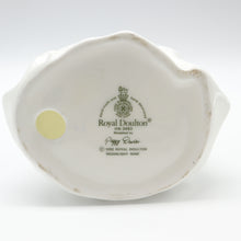 将图片加载到图库查看器,HN3482 Old Country Roses - Vintage Porcelain Figurine by Royal Doulton, circa 1994 (Item# P-6553)-Timeless Gallery