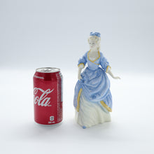 将图片加载到图库查看器,Handmade and hand painted porcelain figurineHandmade and hand painted porcelain figurine