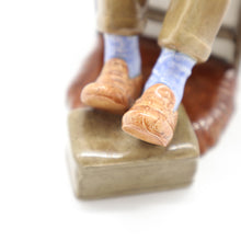 Load image into Gallery viewer, HN2319, The Bachelor