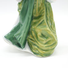 将图片加载到图库查看器,HN3628 Ireland - Signed and Rare - Vintage Porcelain Figurine by Royal Doulton, dated 1996 (Item# P-2739)-Timeless Gallery