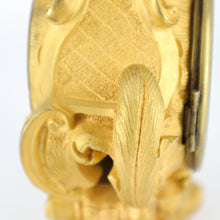 将图片加载到图库查看器,Antique Clock circa 1830