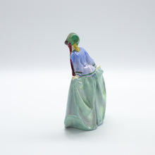 将图片加载到图库查看器,HN1318 Sweet Anne - Vintage Porcelain Figurine by Royal Doulton, circa 1940 (Item# P-6134)-Timeless Gallery