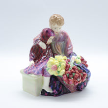 将图片加载到图库查看器,HN1342 Flower Seller’s Children - Classic - Vintage Porcelain Figurine by Royal Doulton, before 1980 (Item# P-8026)-Timeless Gallery