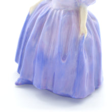 将图片加载到图库查看器,HN1370 Marie - Vintage Porcelain Figurine by Royal Doulton, circa 1970 (Item# P-8058)-Timeless Gallery