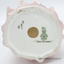 将图片加载到图库查看器,HN1402 Miss Demure - Popular - Vintage Porcelain Figurine by Royal Doulton, circa 1950 (Item# P-3402)-Timeless Gallery