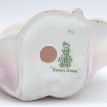 将图片加载到图库查看器,HN1496 Sweet Anne - Classic - Vintage Porcelain Figurine by Royal Doulton, circa 1950 (Item# P-3271)-Timeless Gallery