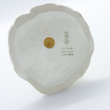 将图片加载到图库查看器,HN1600 Bride - Rare - Vintage Porcelain Figurine by Royal Doulton, circa 1940 (Item# P-8281)-Timeless Gallery