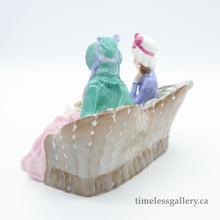 将图片加载到图库查看器,HN1747 Afternoon Tea - Popular - Vintage Porcelain Figurine by Royal Doulton, circa 1950 (Item# P-2885)-Timeless Gallery