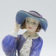 将图片加载到图库查看器,HN1833 Top O’ The Hill - Classic - Vintage Porcelain Figurine by Royal Doulton, circa 1960 (Item# P-9080)-Timeless Gallery