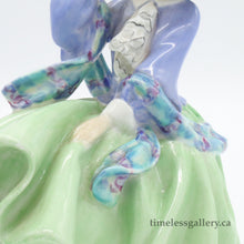将图片加载到图库查看器,HN1833 Top O’ The Hill - Vintage Porcelain Figurine by Royal Doulton, circa 1950 (Item# P-7232)-Timeless Gallery