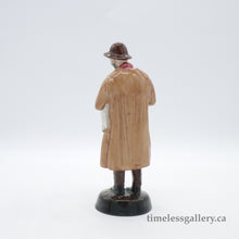 Load image into Gallery viewer, HN1890 Lambing Time - Vintage Porcelain Figurine by Royal Doulton, circa 1970 (Item# P-5313)-Timeless Gallery