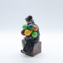 将图片加载到图库查看器,HN1954 Balloon Man - Classic - Vintage Porcelain Figurine by Royal Doulton, before 1990 (Item# P-7683)-Timeless Gallery