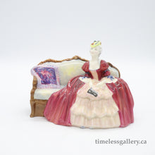 将图片加载到图库查看器,HN1997 Belle o’ the Ball - Popular - Vintage Porcelain Figurine by Royal Doulton, circa 1960 (Item# P-8809)-Timeless Gallery