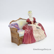 将图片加载到图库查看器,HN1997 Belle o’ the Ball - Popular - Vintage Porcelain Figurine by Royal Doulton, circa 1960 (Item# P-8809)-Timeless Gallery