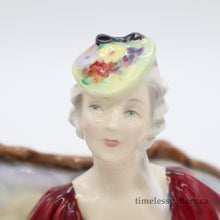 将图片加载到图库查看器,HN1997 Belle o’ the Ball - Popular - Vintage Porcelain Figurine by Royal Doulton, circa 1960 (Item# P-4502)-Timeless Gallery