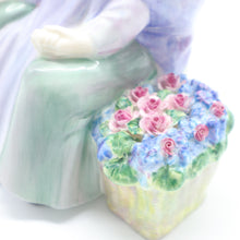 Load image into Gallery viewer, HN2031 Granny’s Heritage - Classic - Vintage Porcelain Figurine by Royal Doulton, circa 1950 (Item# P-5995)-Timeless Gallery