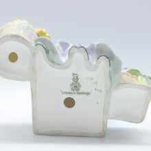 Load image into Gallery viewer, HN2031 Granny’s Heritage - Classic - Vintage Porcelain Figurine by Royal Doulton, circa 1950 (Item# P-5995)-Timeless Gallery