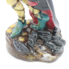 Load image into Gallery viewer, HN2102 Pied Piper - Vintage Porcelain Figurine by Royal Doulton, circa 1960 (Item# P-4062)-Timeless Gallery