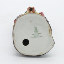 Load image into Gallery viewer, HN2102 Pied Piper - Vintage Porcelain Figurine by Royal Doulton, circa 1960 (Item# P-4062)-Timeless Gallery