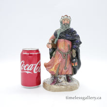 将图片加载到图库查看器,HN2118 Good King Wenceslas - Vintage Porcelain Figurine by Royal Doulton, circa 1960 (Item# P-9669)-Timeless Gallery