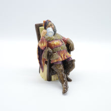 Load image into Gallery viewer, HN2162 Foaming Quart - Vintage Porcelain Figurine by Royal Doulton, circa 1970 (Item# P-5314)-Timeless Gallery