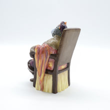 Load image into Gallery viewer, HN2162 Foaming Quart - Vintage Porcelain Figurine by Royal Doulton, circa 1970 (Item# P-5314)-Timeless Gallery