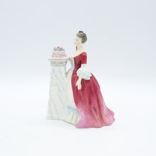 Load image into Gallery viewer, HN2212 Rendezvous - Vintage Porcelain Figurine by Royal Doulton, circa 1960 (Item# P-1919)-Timeless Gallery