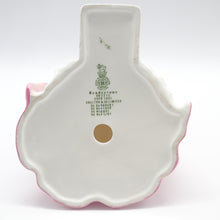 Load image into Gallery viewer, HN2212 Rendezvous - Vintage Porcelain Figurine by Royal Doulton, circa 1965 (Item# P-6025)-Timeless Gallery