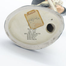 将图片加载到图库查看器,HN2244 Newsboy - Rare - Vintage Porcelain Figurine by Royal Doulton, circa 1960 (Item# P-4455)-Timeless Gallery