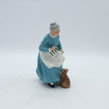 Load image into Gallery viewer, HN2249 Favourite - Vintage Porcelain Figurine by Royal Doulton, circa 1970 (Item# P-5260)-Timeless Gallery