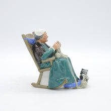 Load image into Gallery viewer, HN2256 Twilight - Vintage Porcelain Figurine by Royal Doulton, circa 1975 (Item# P-5523)-Timeless Gallery