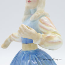 将图片加载到图库查看器,HN2392 Jennifer - Vintage Porcelain Figurine by Royal Doulton, circa 1985 (Item# P-6841)-Timeless Gallery