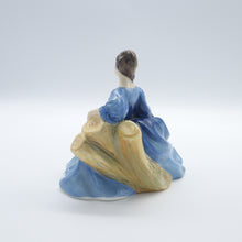 Load image into Gallery viewer, HN2429 Elyse - Vintage Porcelain Figurine by Royal Doulton, circa 1975 (Item# P-8928)-Timeless Gallery