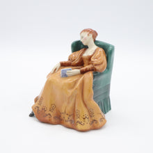 将图片加载到图库查看器,HN2430 Romance - Vintage Porcelain Figurine by Royal Doulton, circa 1975 (Item# P-2267)-Timeless Gallery