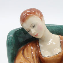 将图片加载到图库查看器,HN2430 Romance - Vintage Porcelain Figurine by Royal Doulton, circa 1975 (Item# P-2267)-Timeless Gallery