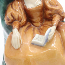 将图片加载到图库查看器,HN2430 Romance - Vintage Porcelain Figurine by Royal Doulton, circa 1975 (Item# P-2267)-Timeless Gallery