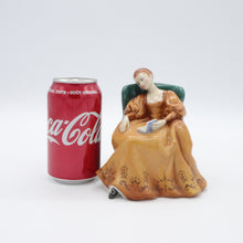 将图片加载到图库查看器,HN2430 Romance - Vintage Porcelain Figurine by Royal Doulton, circa 1975 (Item# P-2267)-Timeless Gallery