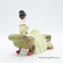 将图片加载到图库查看器,HN2473 At Ease - Vintage Porcelain Figurine by Royal Doulton, circa 1975 (Item# P-9252)-Timeless Gallery